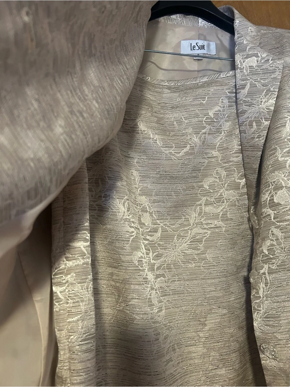 Le Suit Cream Floral Jacquard Blazer
